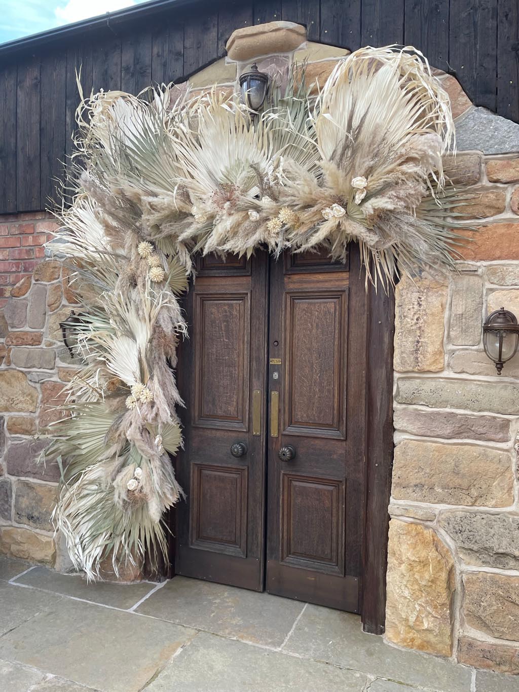 apampaslife dried flower wedding venue decorations door archway 1