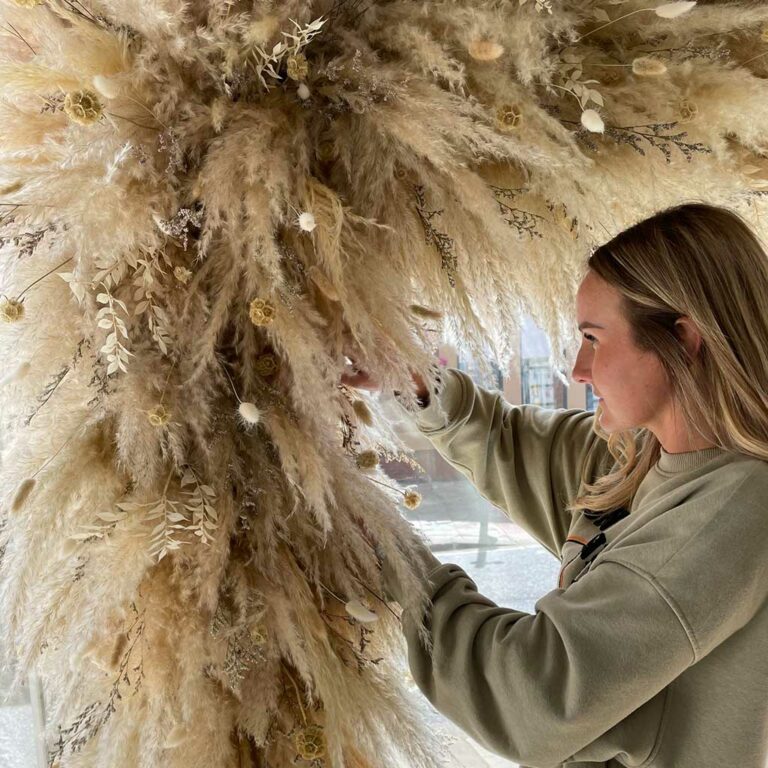 pampas grass installation shop fitting 1